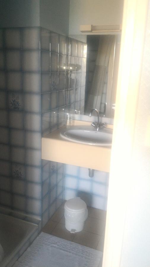 ホテルL'Arvor Guer エクステリア 写真